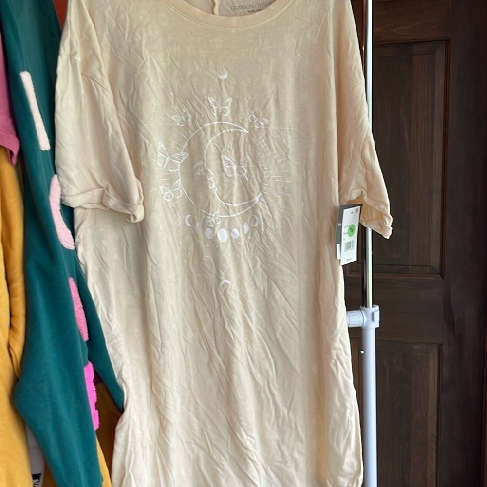 Grayson Threads Graphic T-shirt - Picture 2 of 5
